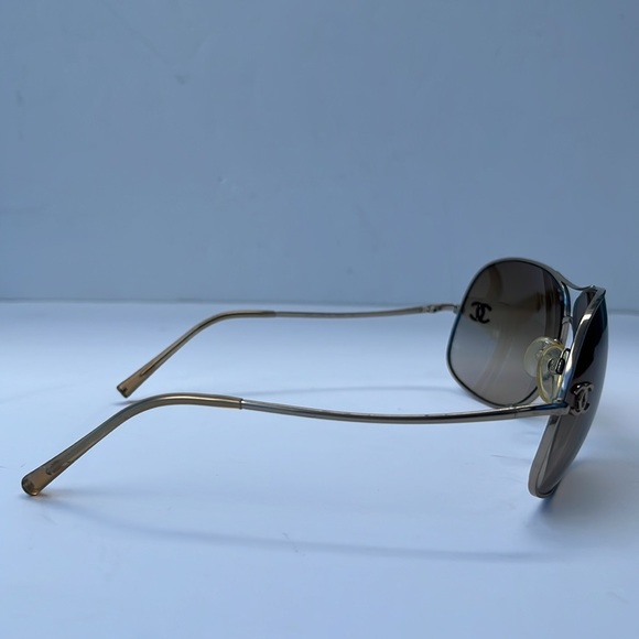 Authentic Vintage Chanel Gold Frame Sunglasses ~ 4132 - Picture 16 of 16